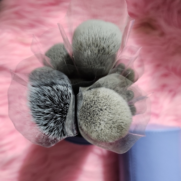 LUXIE brush 15 piece set!! - Picture 5 of 5